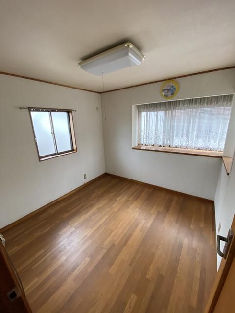 4LDK House in Tomisato with Free Parking - Thumbnail 2