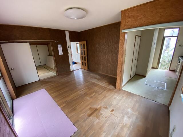 4LDK House in Tomisato with Free Parking - Thumbnail 3
