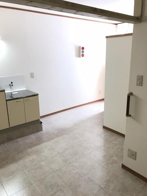 One-Room Apartment for Rent in Yokosuka, Kanagawa - Thumbnail 2
