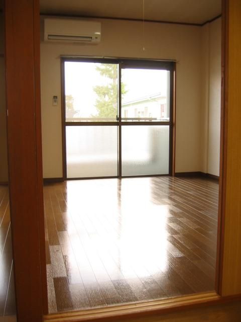 2DK Apartment for Rent in Komae, Tokyo – 39.66 sqm - Thumbnail 2