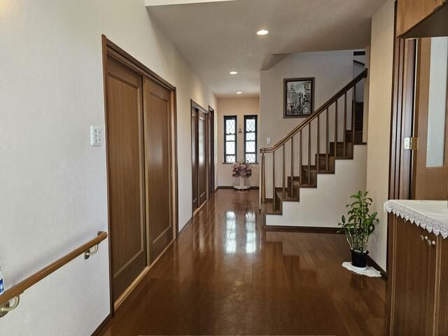 6SLDK House for Sale in Quiet Tsu, Mie with Parking for Two - Thumbnail 2