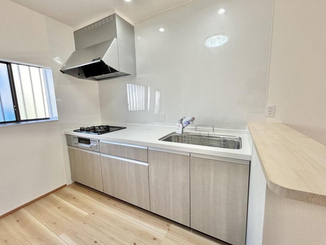 4LDK House for Sale in Quiet Kochi City Neighborhood - Thumbnail 4
