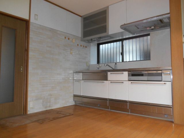 1974 6DK Detached House for Sale in Kitakyushu, Fukuoka - Thumbnail 4