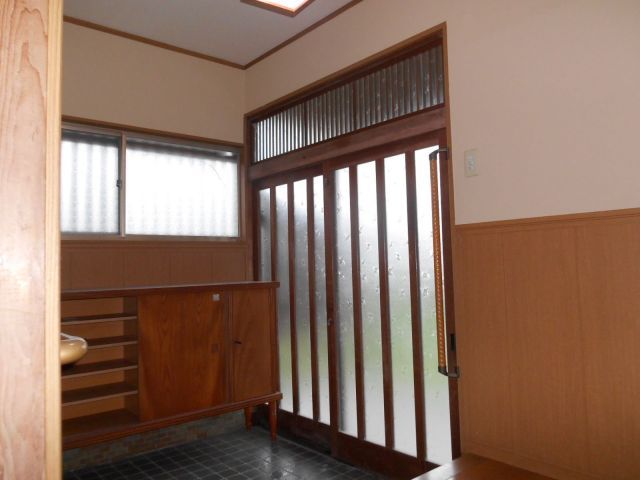 1974 6DK Detached House for Sale in Kitakyushu, Fukuoka - Thumbnail 3