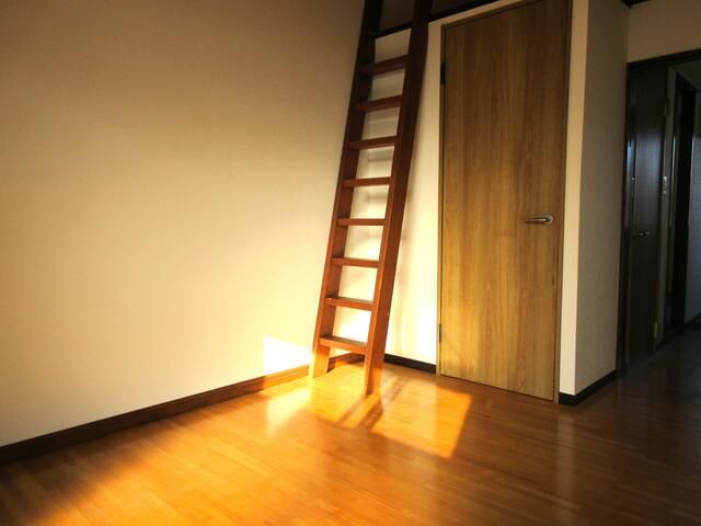 Student 1K Apartment with Loft near Seiseki-Sakuragaoka Station, Tama - Thumbnail 4