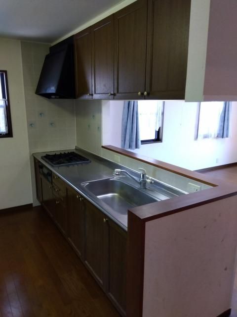 Two-Generation 6SLDK House for Sale in Fukuroi, Shizuoka - Thumbnail 4