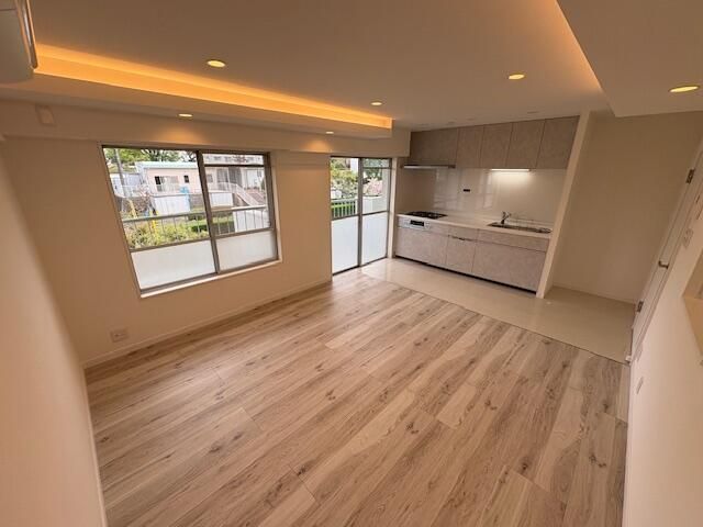 2LDK Apartment for Sale in Machida, Tokyo - 57.9 sqm - Thumbnail 3