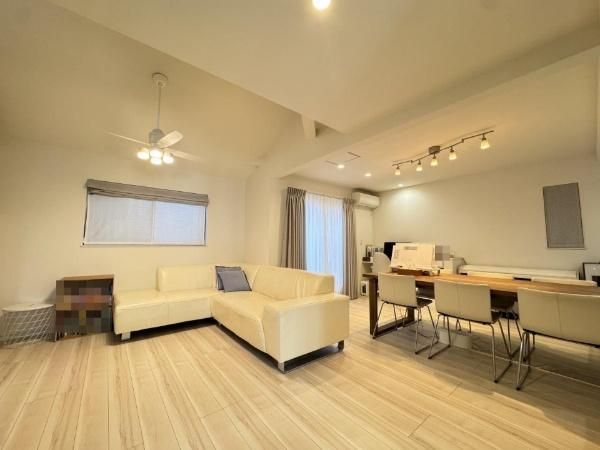 2019 Built 1SLDK House in Shinjuku, Tokyo | 92.77 sqm - Thumbnail 2