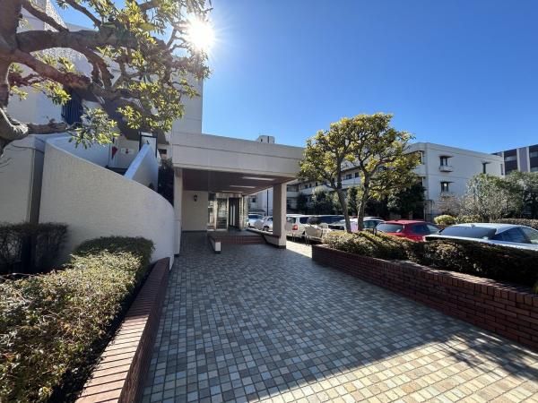 Park Heim Mitaka 3LDK Apartment for Sale in Tokyo - Thumbnail 3