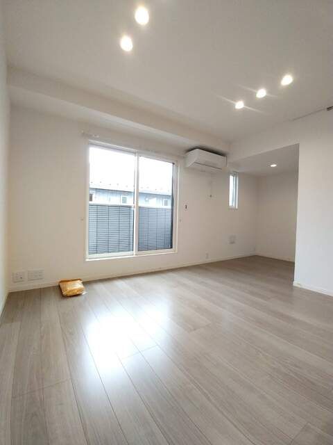 New 1LDK Apartment for Rent in Akishima, Tokyo - Thumbnail 4