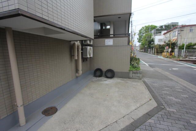 Rental Parking Space in Midorigaoka, Meguro-ku, Tokyo - Thumbnail 3