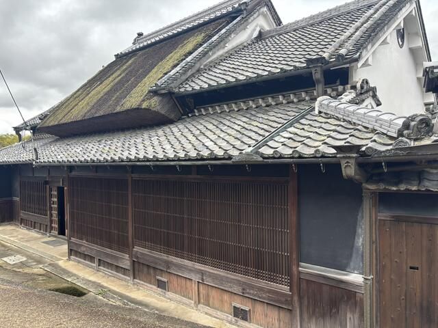Edo-era House with 3 Annexes on Large Corner Lot in Nara - Thumbnail 3