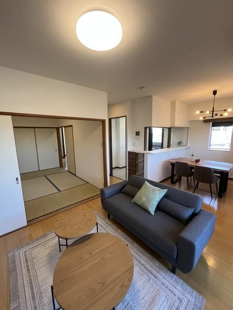3LDK Apartment for Sale in Hamacho, Kawasaki-ku - Thumbnail 3