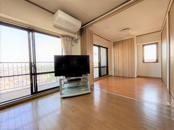 4LDK Apartment for Sale in Higashimurayama, Tokyo - Thumbnail 2