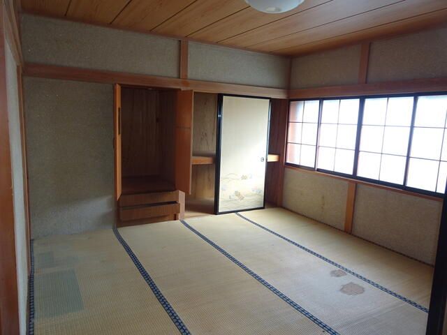 1955 Traditional 12DK House on 638 sqm Land in Aomori Hiramachi - Thumbnail 4
