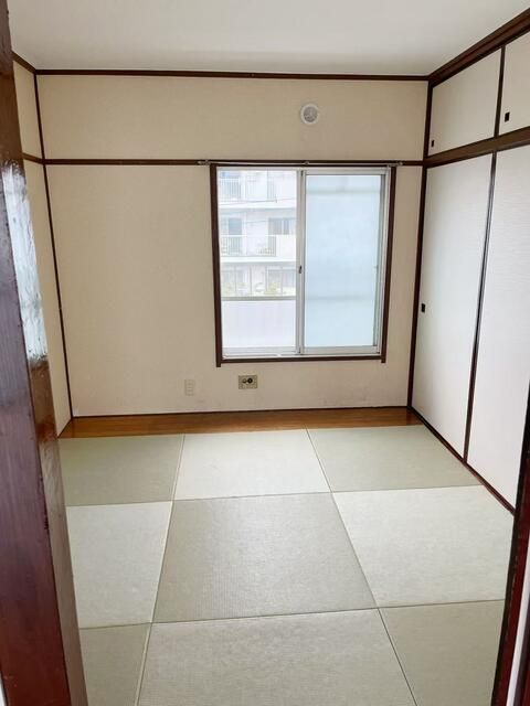 2LDK Apartment for Sale in Ageo, Saitama – 46.78 sqm - Thumbnail 2