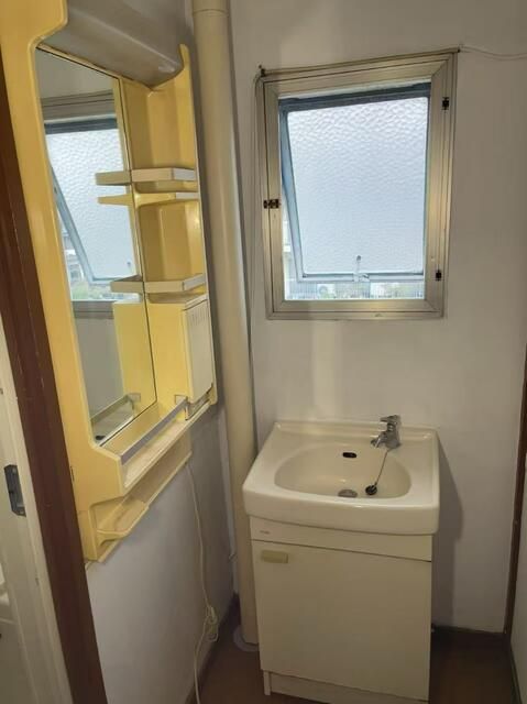 2LDK Apartment for Sale in Ageo, Saitama – 46.78 sqm - Thumbnail 4