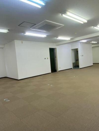 118.86 sqm Office for Rent in Asanuma Building, Bunkyo, Tokyo - Thumbnail 3