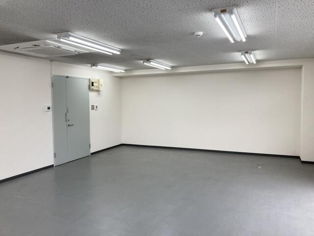 Office Space for Rent in Atsugi, Kanagawa - 49.5 sqm - Thumbnail 4