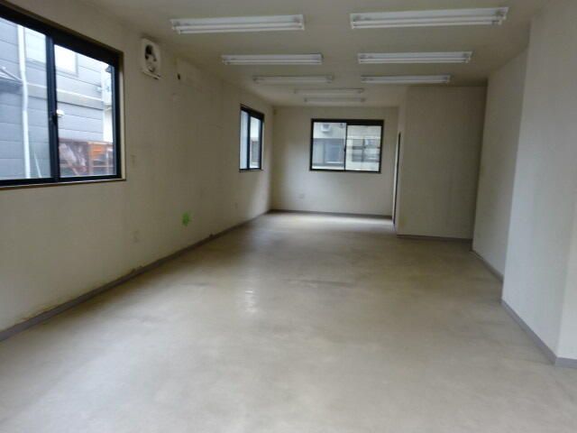 45 sqm Commercial Space for Rent in Akita City - Thumbnail 3