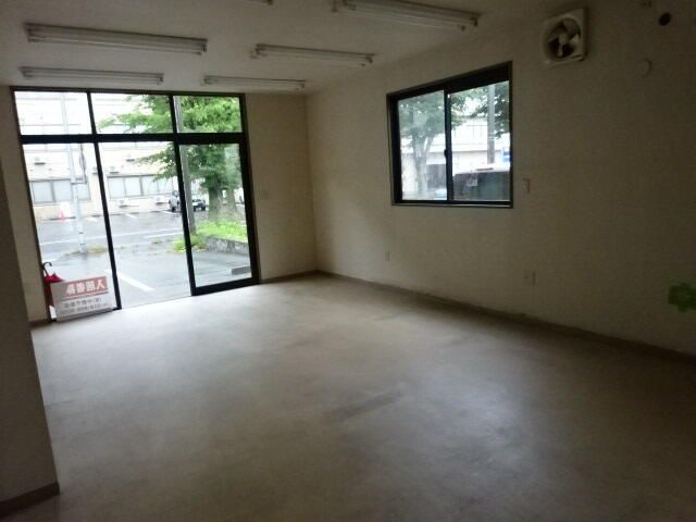 45 sqm Commercial Space for Rent in Akita City - Thumbnail 4