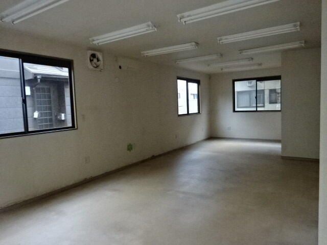 45 sqm Commercial Space for Rent in Akita City - Thumbnail 2