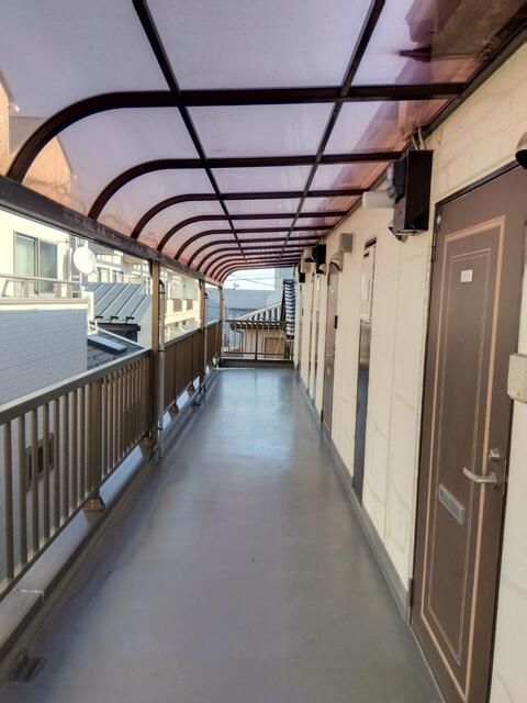 Tachikawa 10-Unit Apartment Building with 8.28M Yen Annual Income - Thumbnail 3
