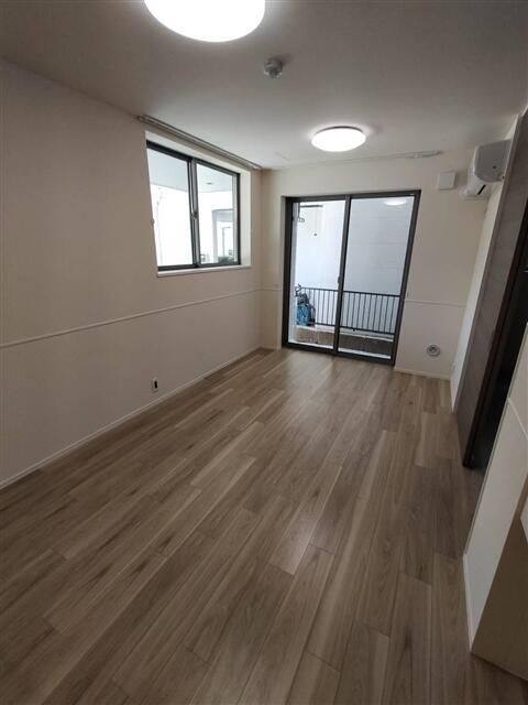 Modern 1LDK Apartment for Rent in Urawa-ku, Saitama City - Thumbnail 3