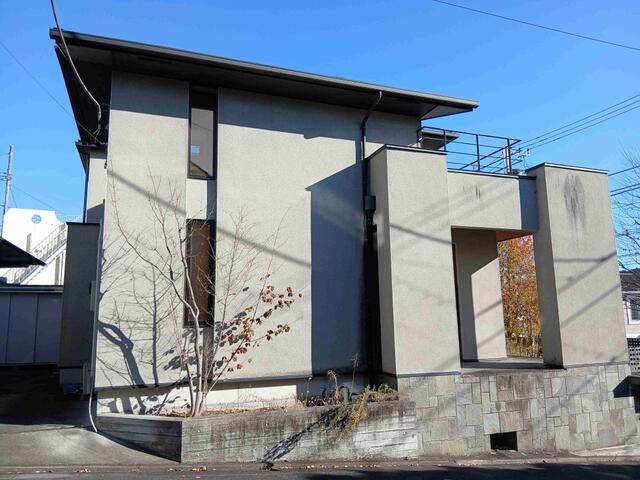 Modern 4SLDK House in Ome, Tokyo with Garden and Parking - Thumbnail 2