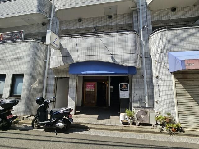 Commercial Space for Rent in Naka-ku, Yokohama - Thumbnail 2
