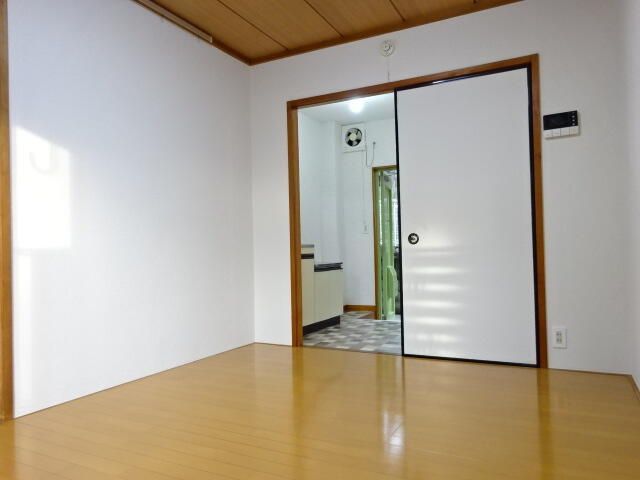 1K Apartment for Rent near Isehara Station, Kanagawa - Thumbnail 4