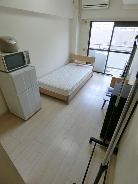 Furnished 1R Apartment for Rent near Takadanobaba Station, Tokyo - Thumbnail 2