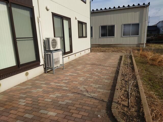 Office Building for Rent in Komatsu, Ishikawa | 118 sqm - Thumbnail 2
