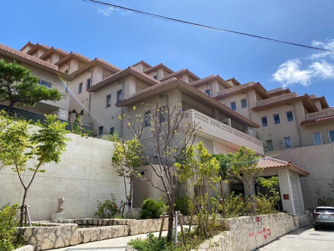2LDK Apartment with Large Balcony in Shuri, Naha, Okinawa - Thumbnail 2
