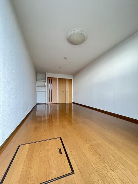 Suncrest Takahagi 1K Apartment for Rent in Sano, Tochigi - Thumbnail 3