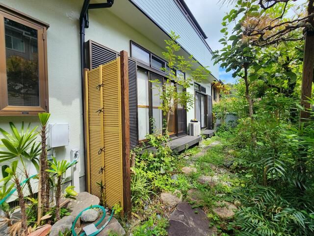Detached House for Sale in Quiet Shizuoka Neighborhood - Thumbnail 2