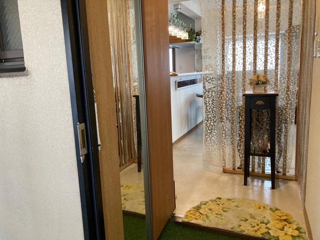 3LDK Corner Apartment with Large Balcony in Naha, Okinawa - Thumbnail 2