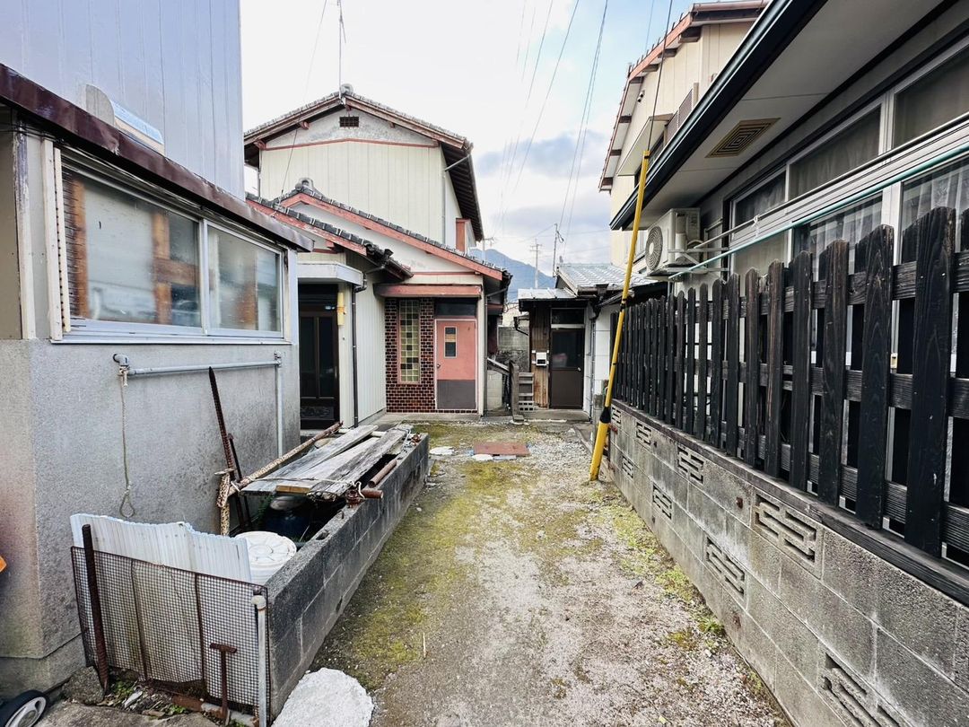 1969 Detached House for Sale in Shimabara, Nagasaki - 5K Layout - Thumbnail 3