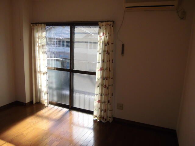 Blue Heights B 1K Apartment for Rent in Chuo City, Yamanashi - Thumbnail 4