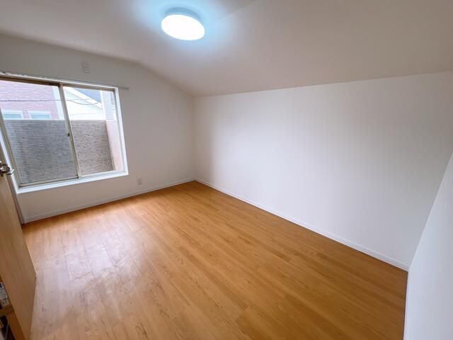 3-Story Detached House with Garage in Katsushika, Tokyo - Thumbnail 3