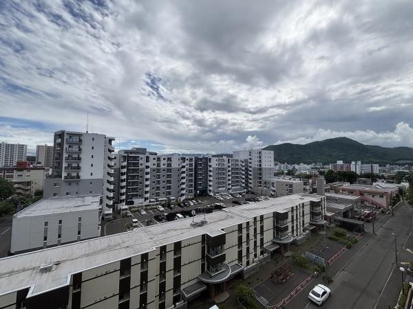 4LDK Apartment for Sale in Toyohira-ku, Sapporo - Thumbnail 2