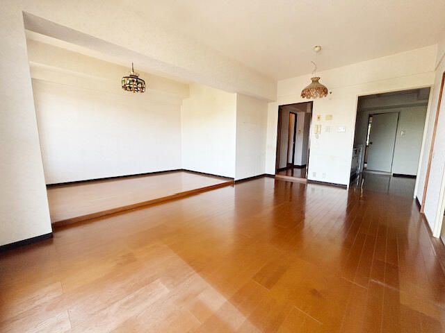 4LDK Apartment for Sale in Abiko, Chiba with Lake View - Thumbnail 2