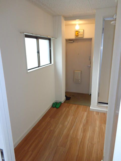 1K Apartment for Rent in Sumida, Tokyo - Near Asakusa Station - Thumbnail 2