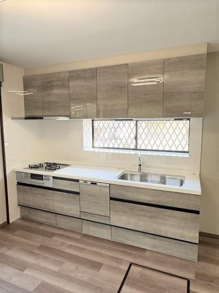 4LDK House for Sale in Nishinomiya, Hyogo - Thumbnail 2