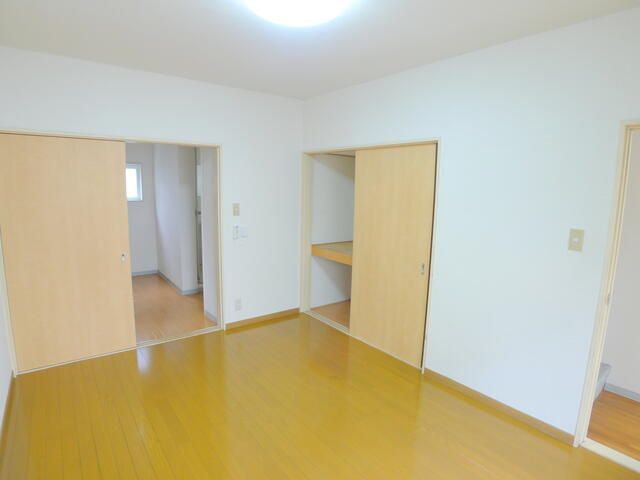 Terrace House for Rent in Nagareyama, Chiba - 3K, Quiet Area - Thumbnail 4