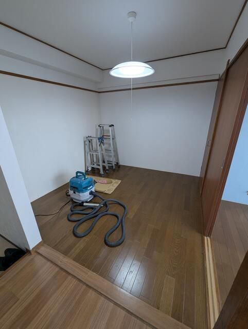2K Apartment for Sale in Tachikawa, Tokyo - New Paria Building - Thumbnail 2