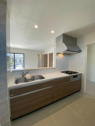 New 4LDK House in Kitakyushu with 3 Parking Spaces — Image 29, Yahatanishi, Fukuoka