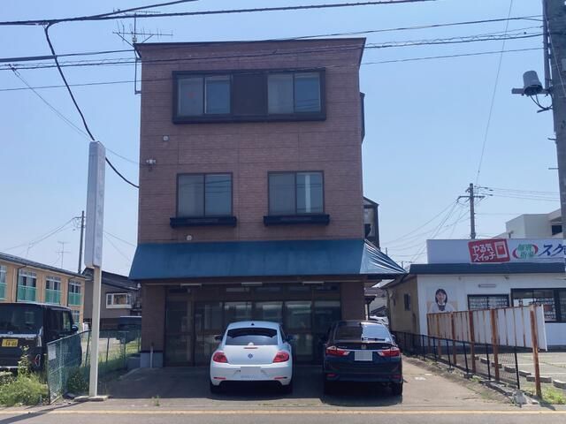 7SLDK Multi-Generational House with Shop Space in Morioka, Iwate - Thumbnail 2