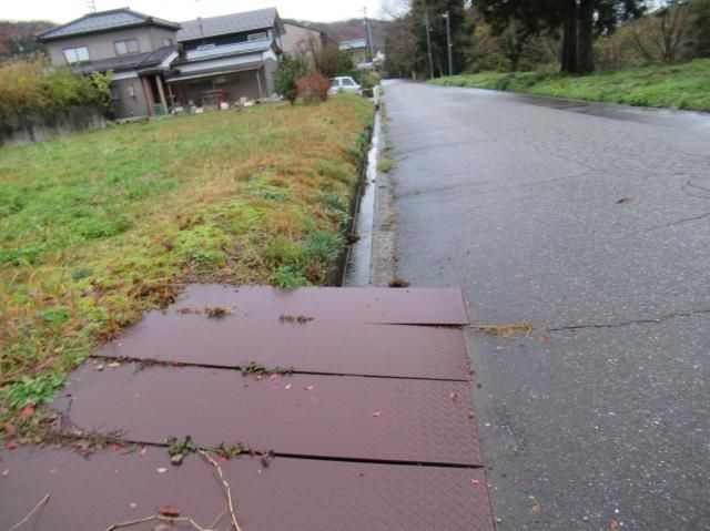 432 sqm Residential Land for Sale in Yamanaka Onsen, Kaga City - Thumbnail 2