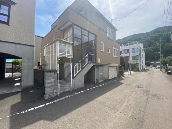 3LDK Detached House in Sapporo Chuo Ward, Hokkaido | 177 sqm - Thumbnail 4